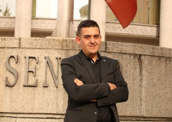 Compromís demana al senador Alberto Fabra que done la cara davant les declaracions que afirmen que empreses van pagar la seua campanya