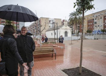 Orriols gaudeix ja d’una plaça enjardinada fruit del debat ciutadà i el disseny de la qual reflecteix la història del barri