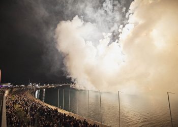 Amstel reconeix a totes les Falles valencianes amb un emocionant i atronador espectacle pirotècnic 