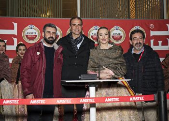 Amstel reconeix a totes les Falles valencianes amb un emocionant i atronador espectacle pirotècnic