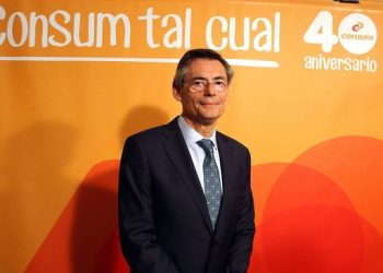 Els supermercats Consum deixen d’etiquetar en valencià els seus productes