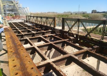 Les obres de rehabilitació del pont de Fortaleny avancen per a obrir la via ciclopeatonal projectada per la Diputació