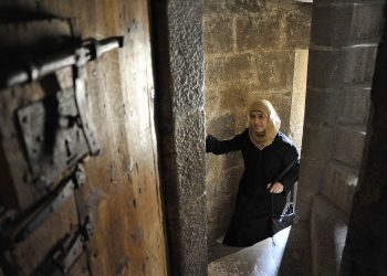 L’alcaldessa de Castelló rep a la ‘Nobel’ de l’ensenyament Hanan Al Hroub