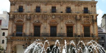 Castelló aprova noves ordenances de soroll, tanques publicitàries i guals per a millorar la gestió i guanyar eficàcia en l’aplicació