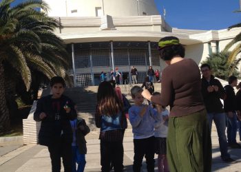 El Planetari ofereix un campus infantil i tallers familiars per a les vacances de Pasqua