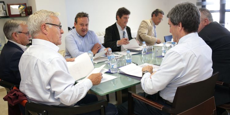 L’Ajuntament accedirà al trasllat de la terminal de creuers si es garantix que no generarà contaminació ni afecció al litoral i que preservarà el patrimoni