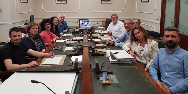 Els artistes Latorre i Sanz tornaran a firmar la falla gran municipal en 2019, ara amb la col·laboració dels valencians Pichiavo