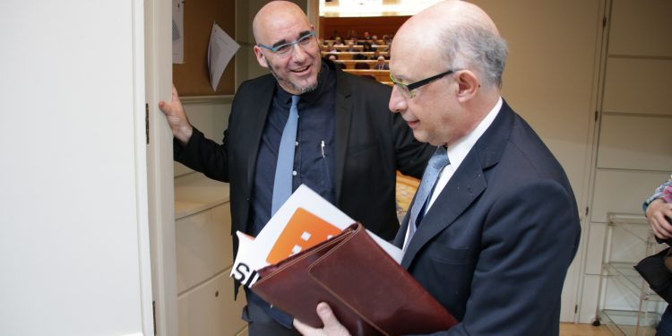 Compromís demana la compareixença d’alts càrrecs per explicar les accions previstes en els PGE per a l’autonomia