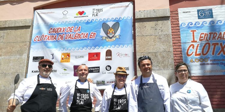 Cuiners valencians celebren les jornades de la clòtxina “Del Tros al Plat” simultàniament en onze municipis