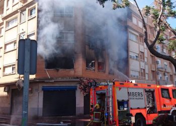 La Guàrdia Civil busca un home com a presumpte autor de l’incendi de l’habitatge de la seva exparella a València