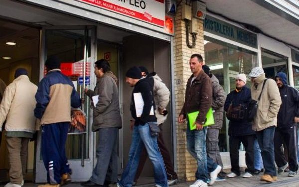 Més de mil persones troben ocupació A València en el mes de maig