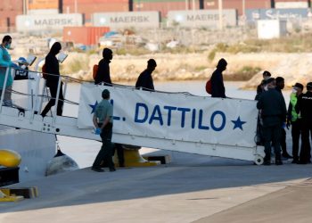 El Dattilo atraca al moll de creuers 2 del port de València