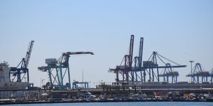 Les exportacions de la Comunitat Valenciana creixen un 15,6% en el mes d’abril