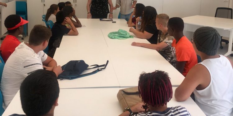 La Fundació Per Amor a l’Art posa en marxa al seu Centre Jove una escola d’estiu per a menors vulnerables
