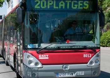 El servici especial de platges de l’emt continua fins al 2 de setembre
