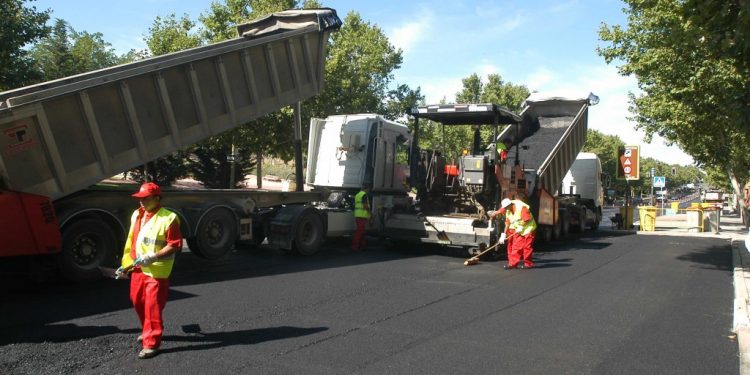 Finalitzen els treballs de pavimentació en diversos carrers de València