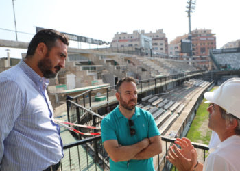 Les obres de remodelació de l’estadi Castalia renoven la graderia i les torres d’il·luminació