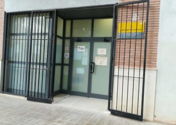 Ciutadans denuncia que la falta de personal provoca el tancament de quatre biblioteques
