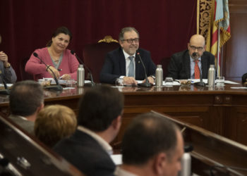El ple aprova una declaració institucional a favor de Sant Joan de Penyagolosa i una moció per al retorn dels castellonencs enterrats al ‘Valle de los Caídos’