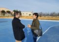 Ximo Huguet visita la pista esportiva construïda a Canet lo Roig amb càrrec al Pla 135
