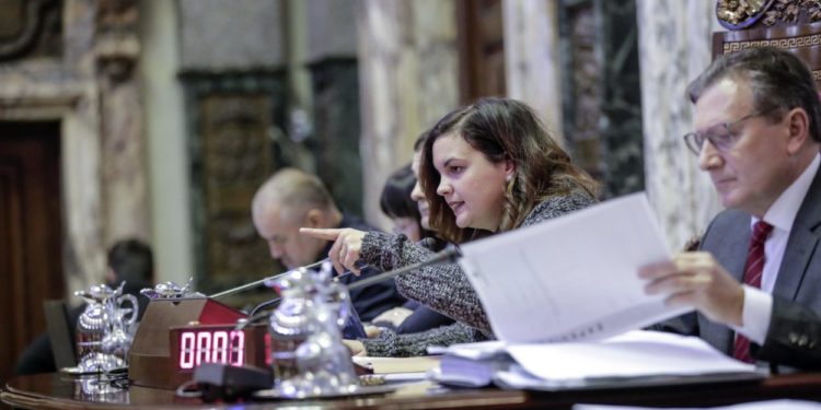 El ple es compromet a «continuar vetlant pel bon estat dels elements patrimonials protegits i la seua restauració»