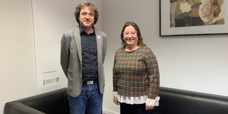 La Diputació s’adherirà a la Xarxa de Serveis Lingüístics per a eixamplar l’ús del valencià a les administracions locals