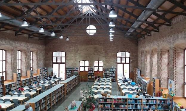 El cicle de conferències per la igualtat que acullen les Biblioteques Municipals de València reivindica que les dones no són «Ni bruixes, ni princeses»