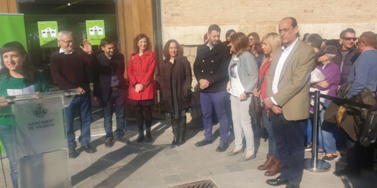 La universitat popular habilitada a una de les naus de RIbes del Parc CEntral s’obri al públic «per fer ciutadania»