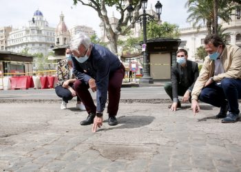 L’Alcalde ressalta el «simbolisme» de les obres a la plaça més important de la ciutat «per a una reconstrucció de València basada en la salut»