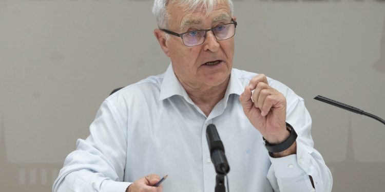 L’ajuntament reprén els procediments de contractació i genera ocupacíó en tots els barris