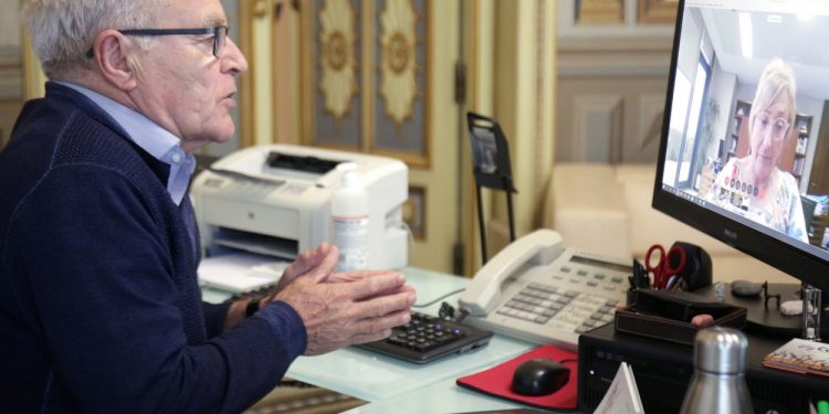 Joan Ribó demana a la consellera els criteris per al canvi de fase en la desescalada i preveure millor la següent oportunitat