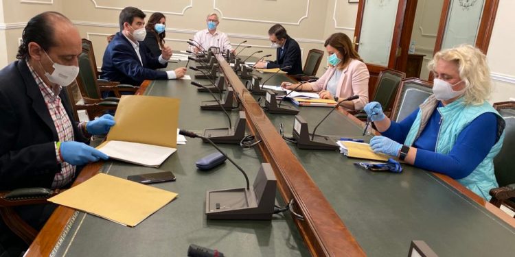 La comissió de reconstrucció de la ciutat comença a treballar amb la participació de tots els grups polítics