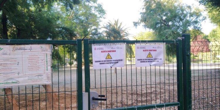 València reobri les zones de socialització de gossos coincidint amb el pas de la ciutat a la fase 1 de l’estat d’alarma per la covid-19