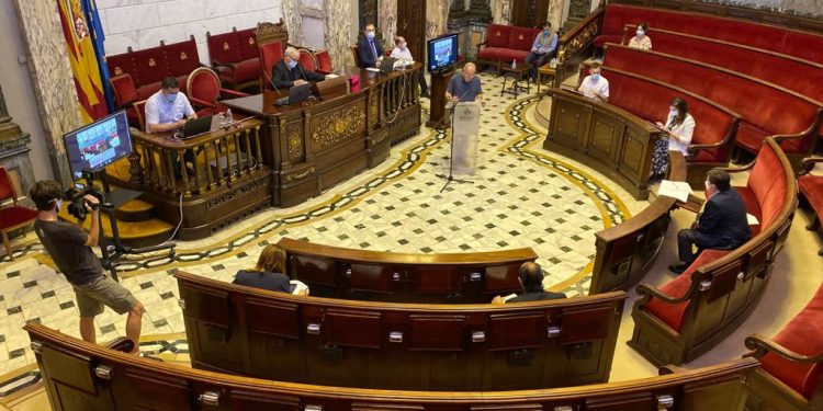 Experts de l’àmbit de la sanitat i l’urbanisme han exposat el seu diagnòstic de la situació en la primera sessió de la comissió de reconstrucció de la ciutat