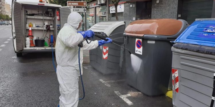 L’Ajuntament de València injecta un milió d’euros per reforçar els servicis de neteja i recollida de residus en la desescalada