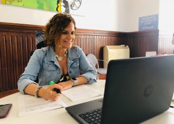 Bernabé: “Volem ajudar als artistes fallers que han decidit continuar apostant per la ciutat de València per a continuar exercint la seua activitat”