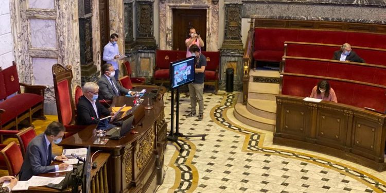 València sol·licita la creació d’una figura «per defensar les generacions futures i garantir-los un món més just i sostenible»