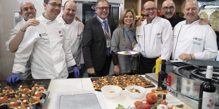 José Martí : «L’anunci del president Sánchez que hi haurà temporada turística porta certeses a un sector en el qual prevalien la incertesa i el pessimisme»