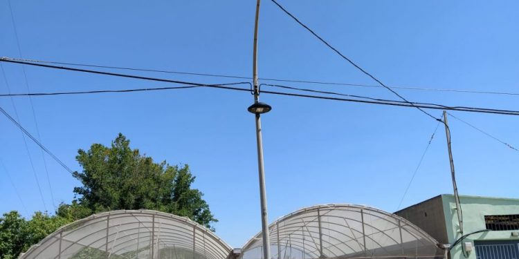L’Ajuntament inicia una intervenció en la torre per substituir i millorar l’enllumenat públic de la carretera d’Alba