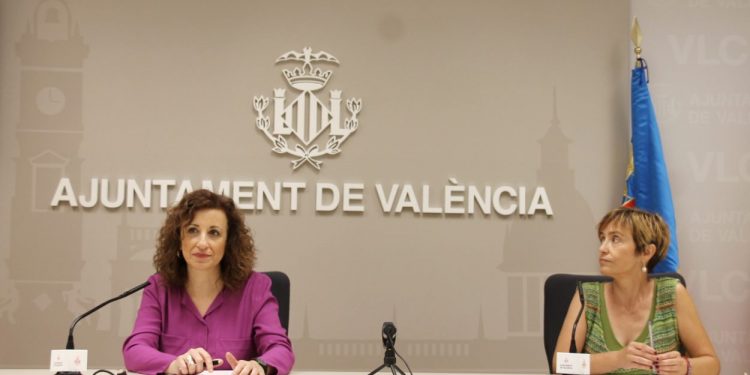 Els teatres municipals obrin les seues portes «amb totes les mesures necessàries per a garantir la seguretat de professionals i espectadors»