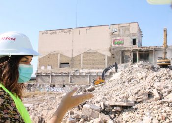 Avança la demolició de l’antiga fàbrica cervesera per a garantir la seguretat i acabar amb la degradació de l’entorn