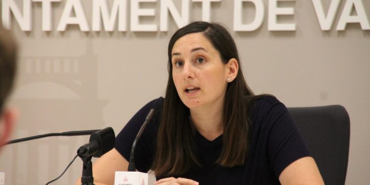La regidora de Transparència i Govern Obert, Elisa Valía, ha presentat hui en roda de premsa el nou Reglament de Govern Obert