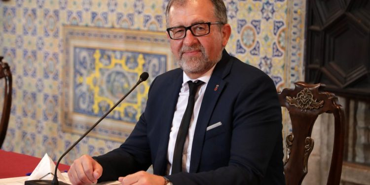 Els quatre grups polítics de la Diputació tindran representació en les taules de diàleg per a la recuperació de la Comunitat Valenciana