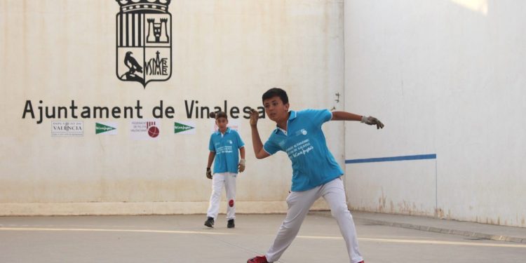 Les escoles de pilota tornen a jugar en El Corte Inglés de Galotxa