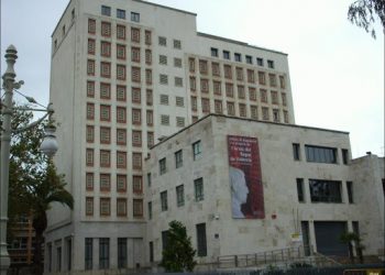 L’Arxiu del Regne de València inicia les obres de reparació de les lamel·les de ciment de les façanes laterals