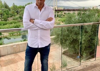 Cs Gandia proposa declarar les platges del municipi espais lliures de fum i brutícia