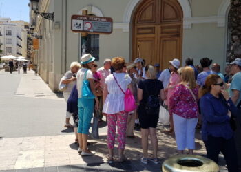 Les rutes guiades gratuïtes «turista per un dia» tornen amb la mar com a primer escenari