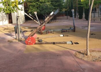 València torna a tancar temporalment les zones de jocs infantils dels parcs i jardins de la ciutat per ajudar a contindre el ritme de contagis per la COVID-19