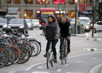 L’agenda municipal de la bicicleta dona a conéixer estudis que afirmen que «la mobilitat sostenible afavoreix al sector econòmic»