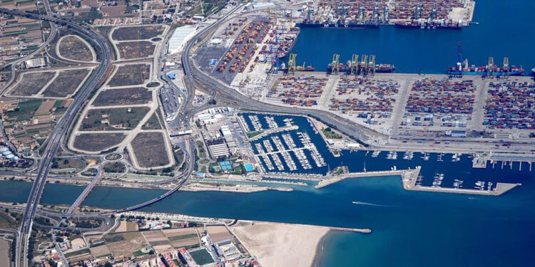 ·adjudicació de «ampliació nord «ajorna 4 mesos perquè MSC estudie els canvis introduïts per APV